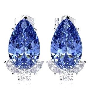 NEW Blue Crystal Stud earrings
